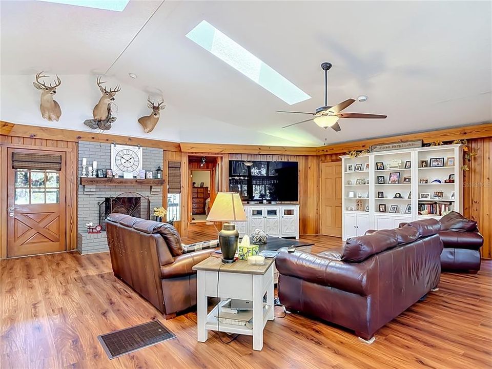 For Sale: $389,000 (4 beds, 3 baths, 2306 Square Feet)