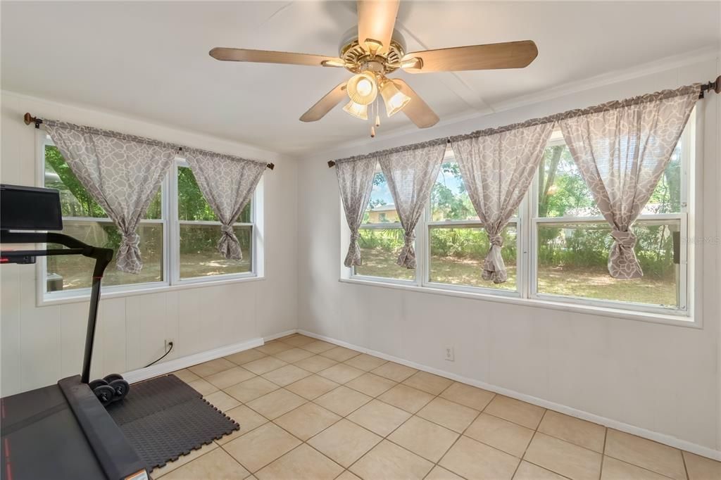 For Sale: $192,500 (3 beds, 2 baths, 1320 Square Feet)