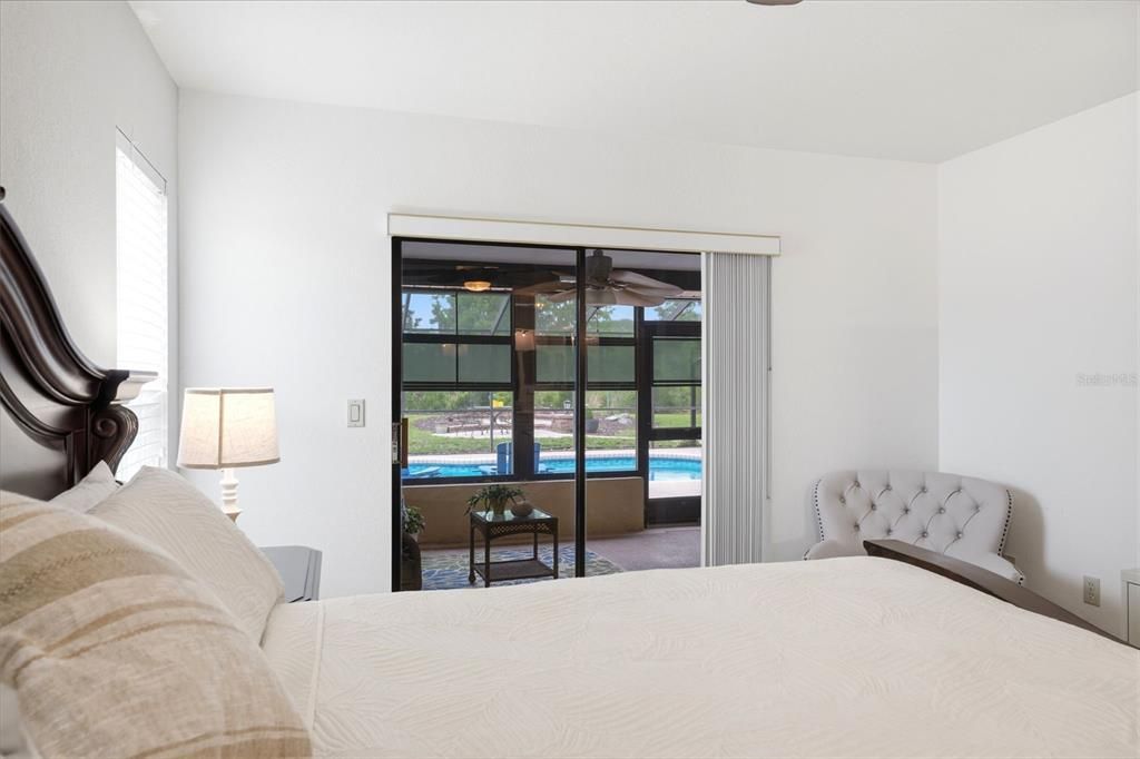 Activo con contrato: $389,900 (3 camas, 2 baños, 2114 Pies cuadrados)