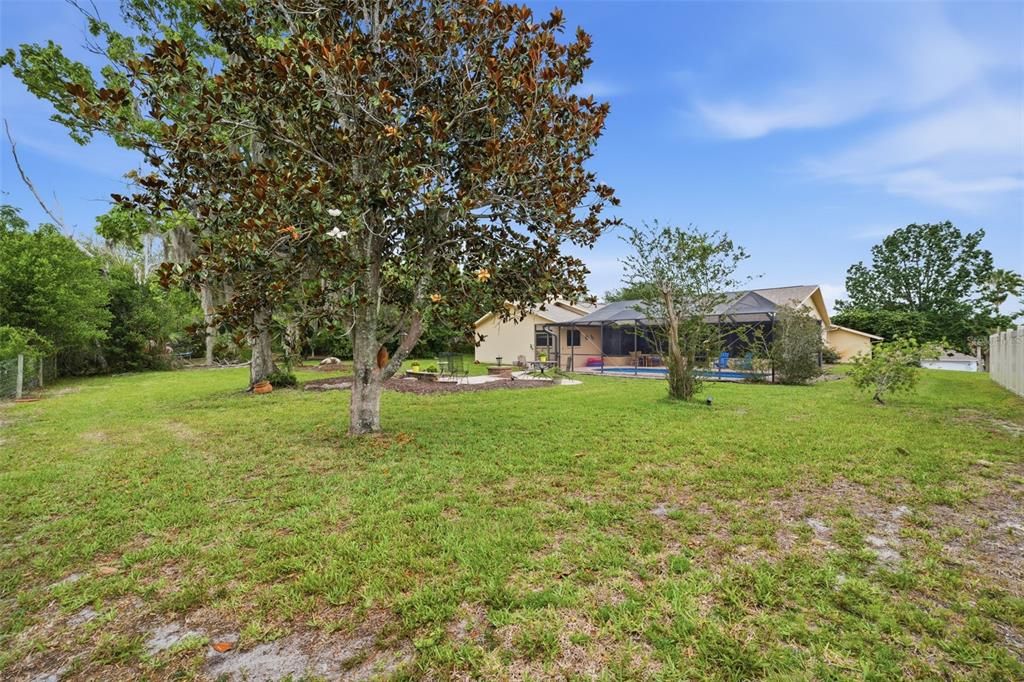 Activo con contrato: $389,900 (3 camas, 2 baños, 2114 Pies cuadrados)