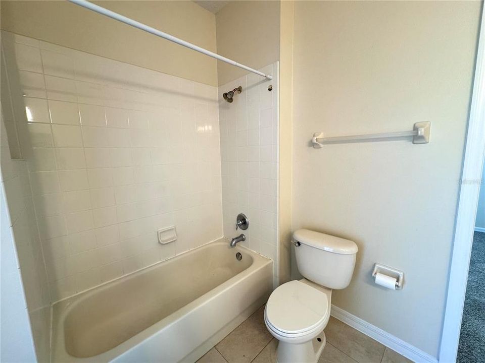 Activo con contrato: $2,799 (4 camas, 3 baños, 2457 Pies cuadrados)