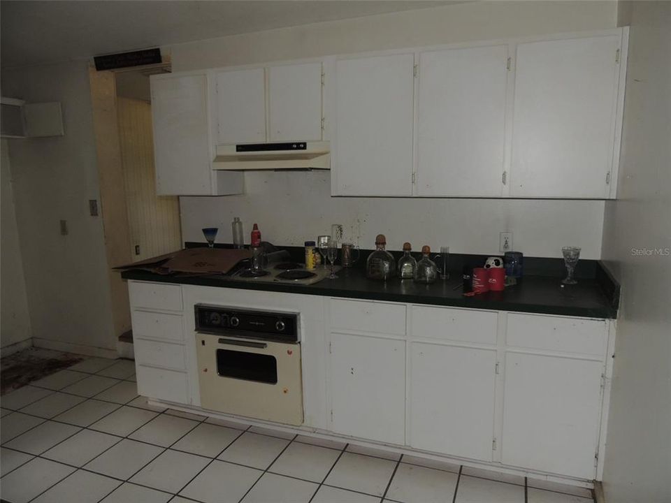 For Sale: $180,000 (2 beds, 1 baths, 1605 Square Feet)