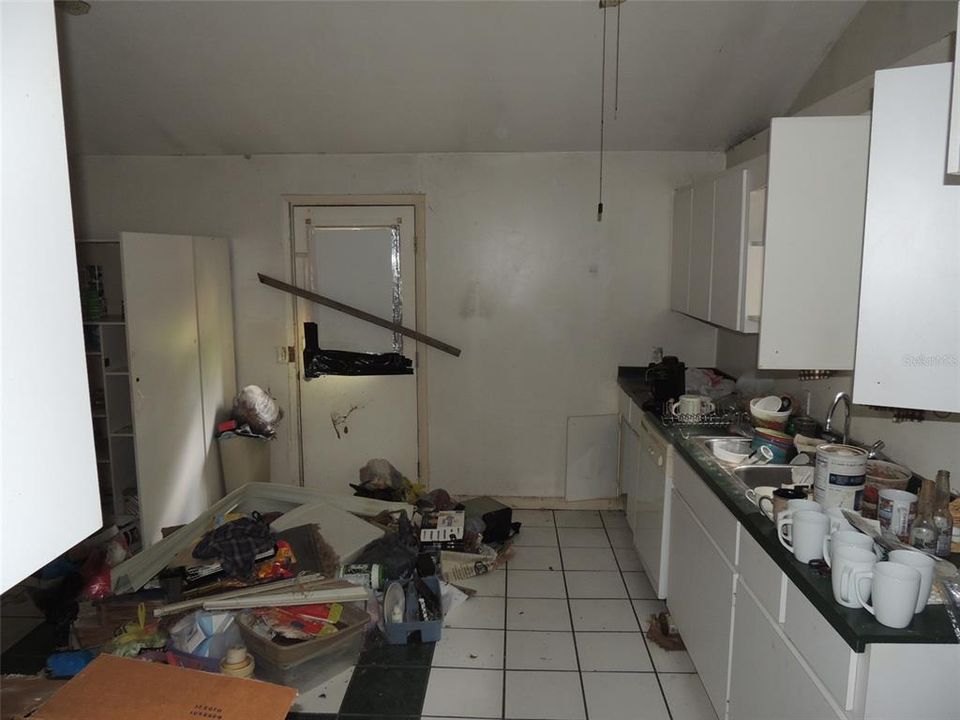 For Sale: $180,000 (2 beds, 1 baths, 1605 Square Feet)