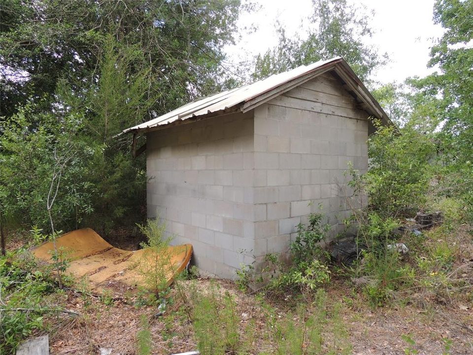 For Sale: $180,000 (2 beds, 1 baths, 1605 Square Feet)