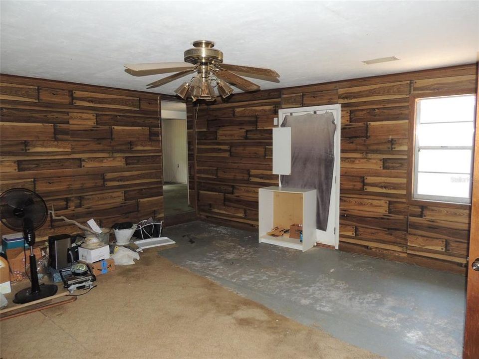For Sale: $180,000 (2 beds, 1 baths, 1605 Square Feet)