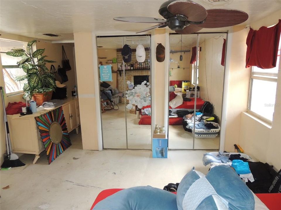 For Sale: $180,000 (2 beds, 1 baths, 1605 Square Feet)