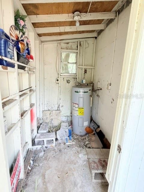 合同活跃: $325,000 (4 贝兹, 0 浴室, 1458 平方英尺)
