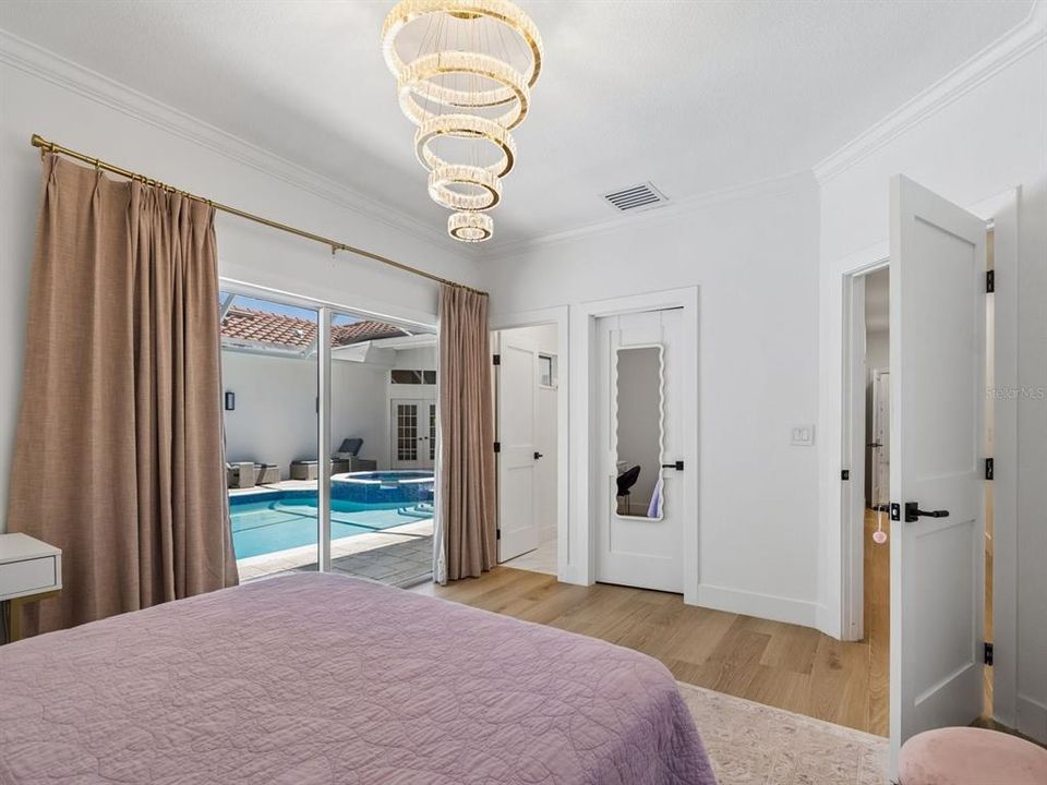 Activo con contrato: $1,600,000 (5 camas, 5 baños, 4200 Pies cuadrados)