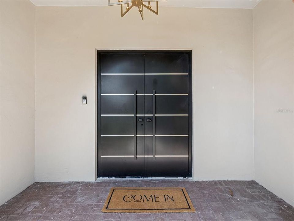 Activo con contrato: $1,600,000 (5 camas, 5 baños, 4200 Pies cuadrados)