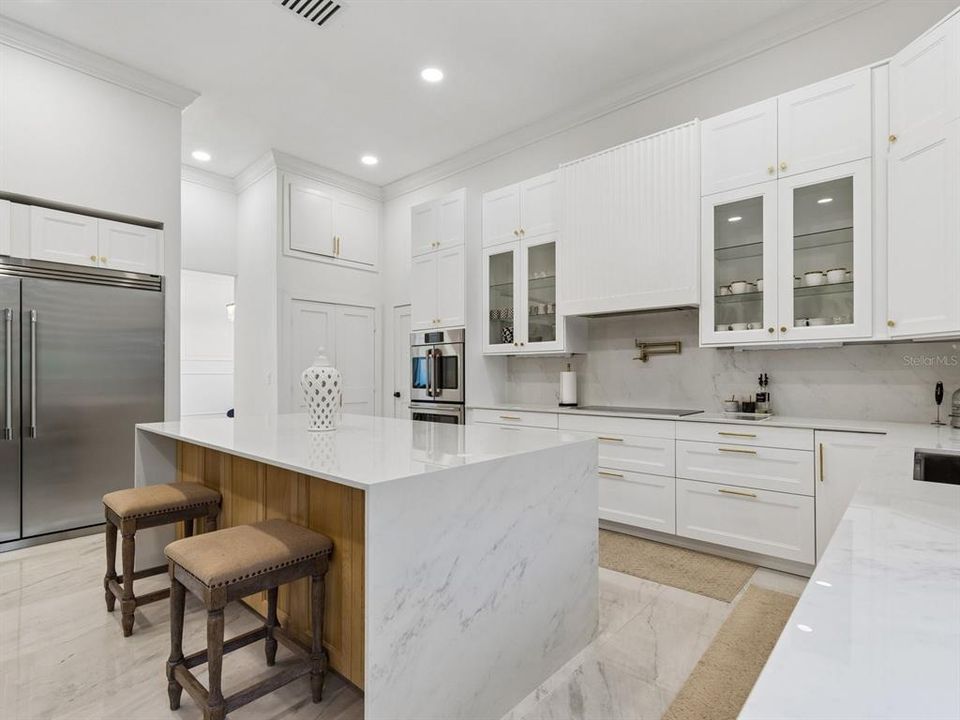 Activo con contrato: $1,600,000 (5 camas, 5 baños, 4200 Pies cuadrados)