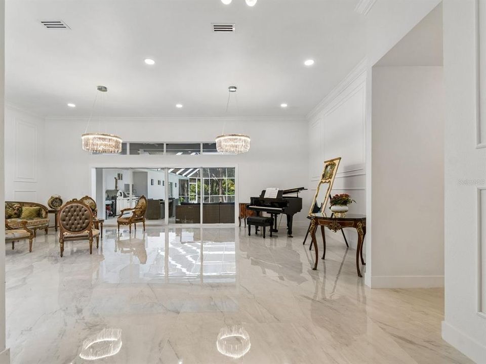 Activo con contrato: $1,600,000 (5 camas, 5 baños, 4200 Pies cuadrados)