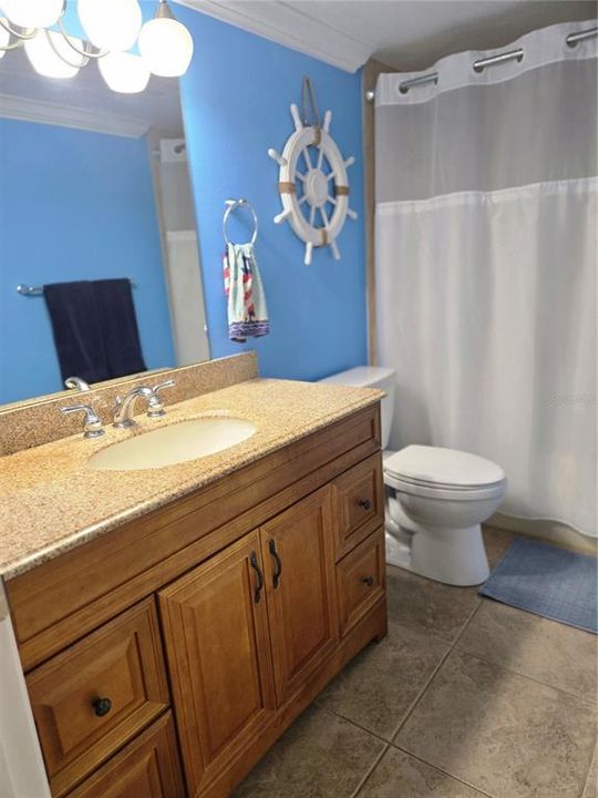 For Sale: $449,900 (2 beds, 2 baths, 865 Square Feet)