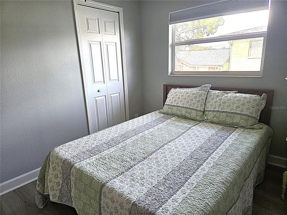 For Sale: $449,900 (2 beds, 2 baths, 865 Square Feet)