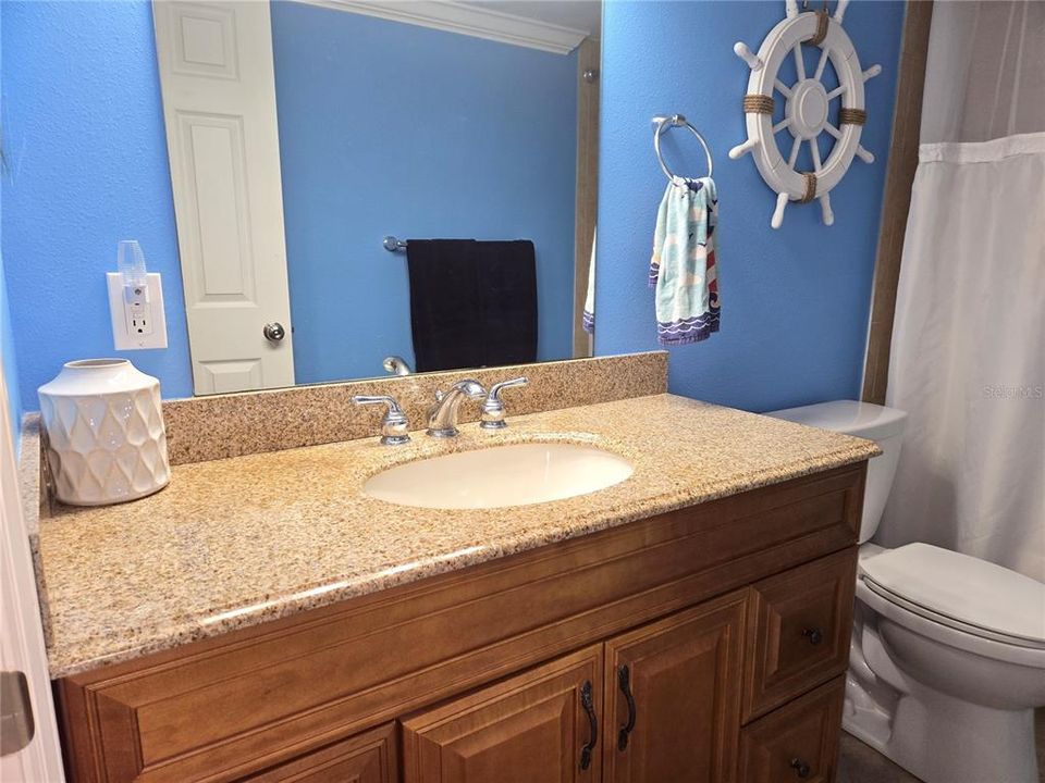 For Sale: $449,900 (2 beds, 2 baths, 865 Square Feet)