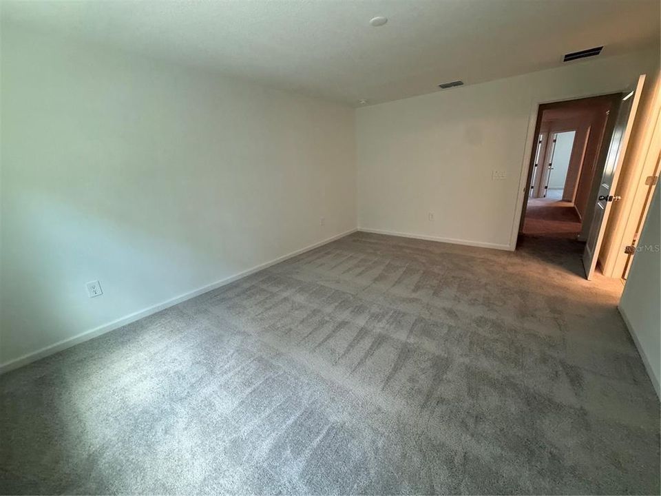 For Rent: $1,800 (3 beds, 2 baths, 1708 Square Feet)
