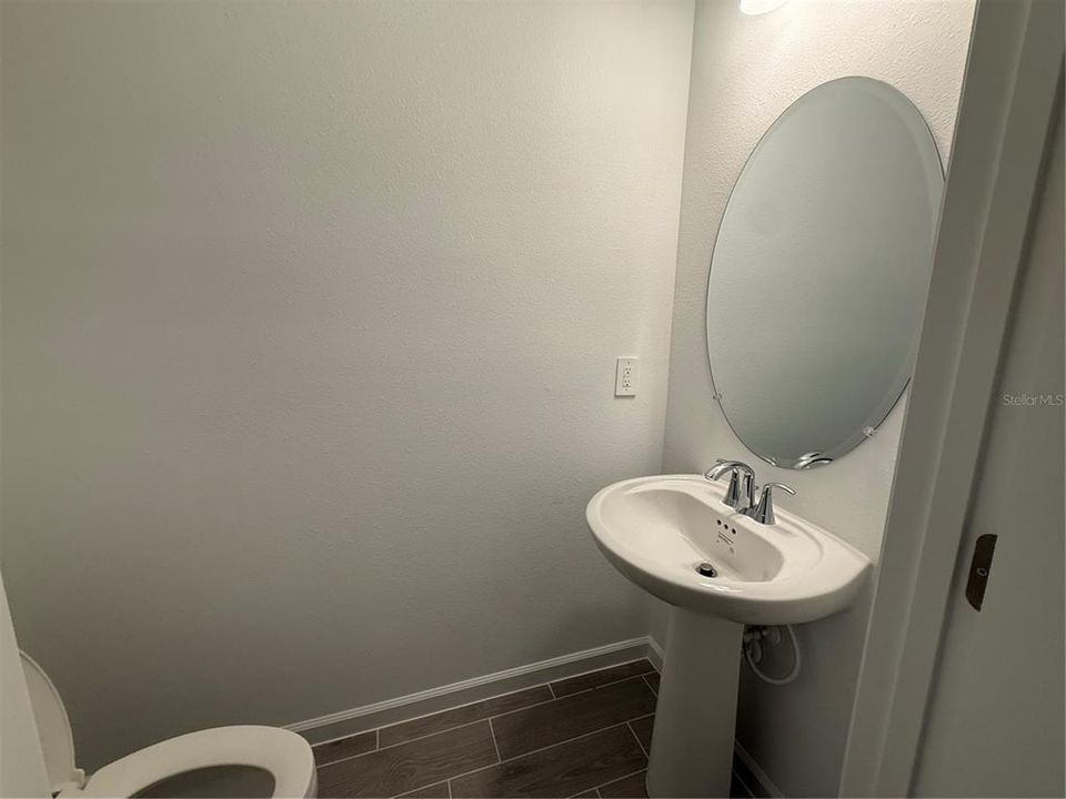 For Rent: $1,800 (3 beds, 2 baths, 1708 Square Feet)