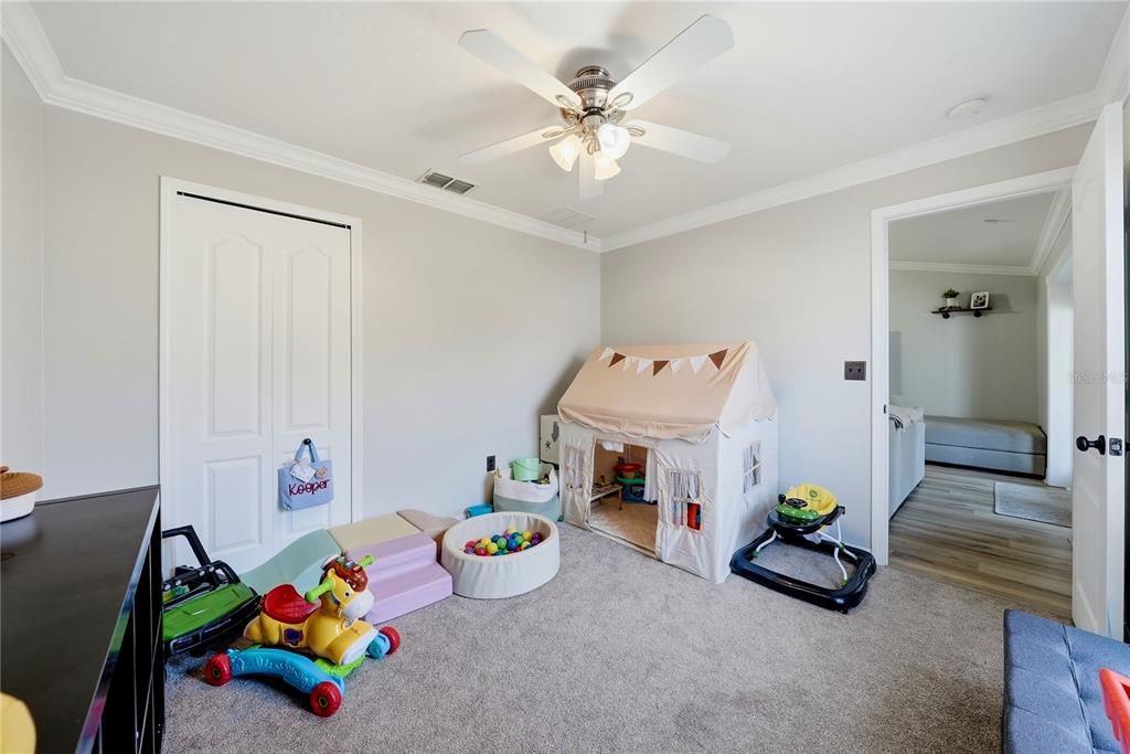 For Sale: $335,000 (4 beds, 2 baths, 1529 Square Feet)