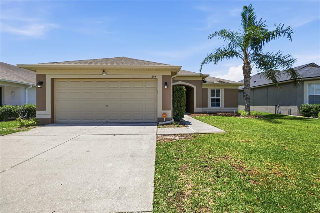 For Sale: $335,000 (4 beds, 2 baths, 1529 Square Feet)