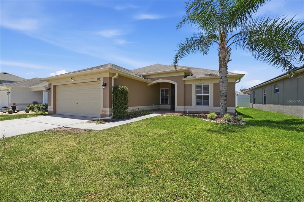 For Sale: $335,000 (4 beds, 2 baths, 1529 Square Feet)