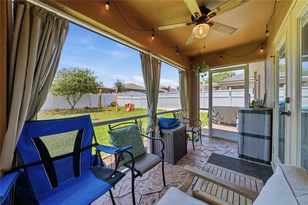 For Sale: $335,000 (4 beds, 2 baths, 1529 Square Feet)