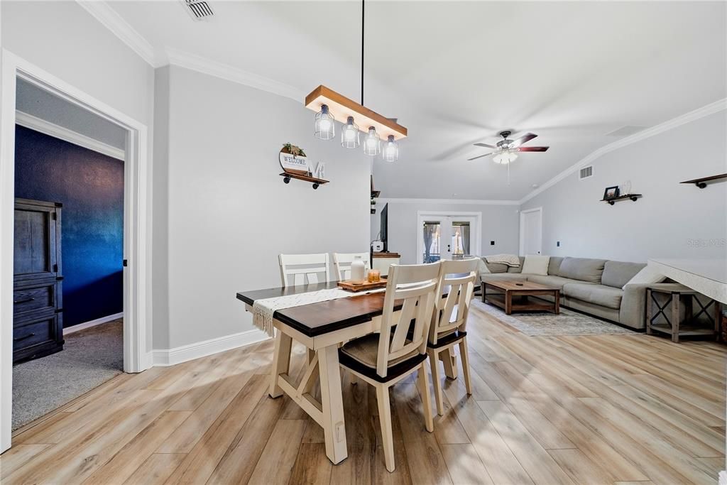 For Sale: $335,000 (4 beds, 2 baths, 1529 Square Feet)