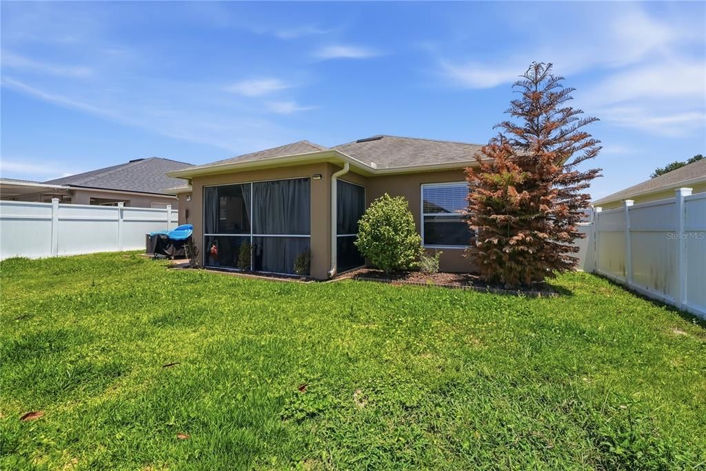 For Sale: $335,000 (4 beds, 2 baths, 1529 Square Feet)