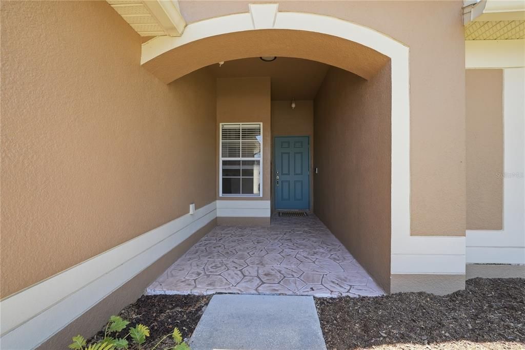For Sale: $335,000 (4 beds, 2 baths, 1529 Square Feet)