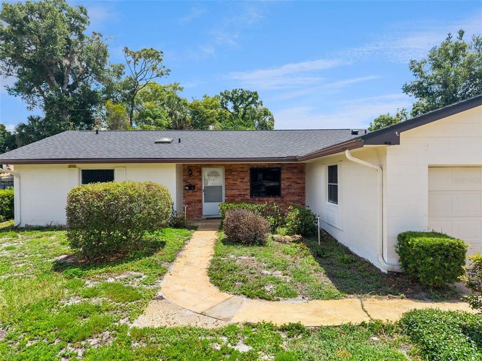 For Sale: $390,000 (4 beds, 2 baths, 1607 Square Feet)