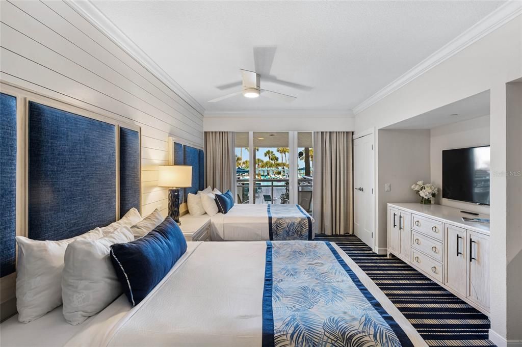 For Sale: $1,950,000 (2 beds, 2 baths, 1399 Square Feet)