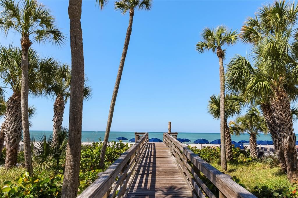 For Sale: $1,950,000 (2 beds, 2 baths, 1399 Square Feet)