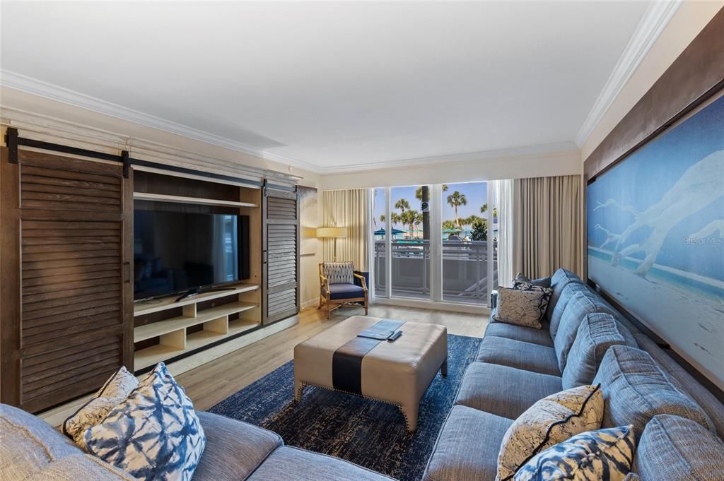 For Sale: $1,950,000 (2 beds, 2 baths, 1399 Square Feet)