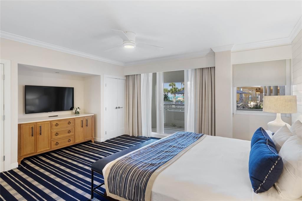 For Sale: $1,950,000 (2 beds, 2 baths, 1399 Square Feet)