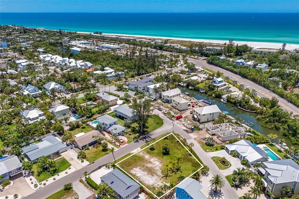 待售: $995,000 (0.30 acres)
