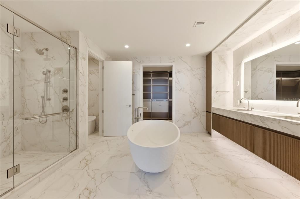 For Rent: $22,500 (3 beds, 3 baths, 2628 Square Feet)