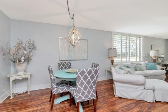 For Sale: $390,000 (2 beds, 2 baths, 1385 Square Feet)
