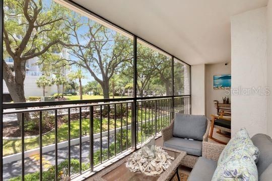 For Sale: $390,000 (2 beds, 2 baths, 1385 Square Feet)
