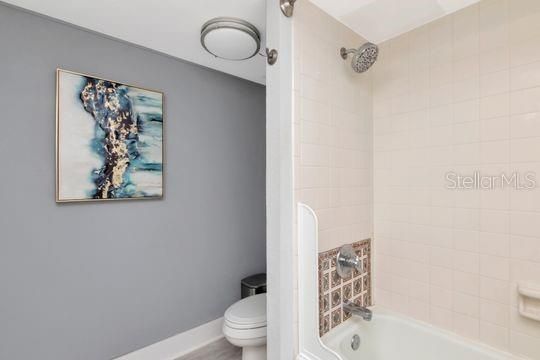 For Sale: $390,000 (2 beds, 2 baths, 1385 Square Feet)