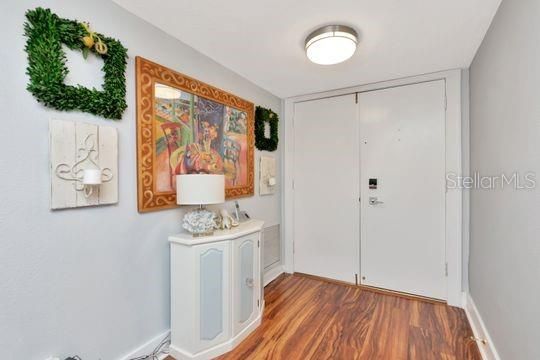 For Sale: $390,000 (2 beds, 2 baths, 1385 Square Feet)