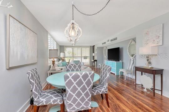 For Sale: $390,000 (2 beds, 2 baths, 1385 Square Feet)