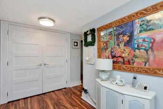 For Sale: $390,000 (2 beds, 2 baths, 1385 Square Feet)