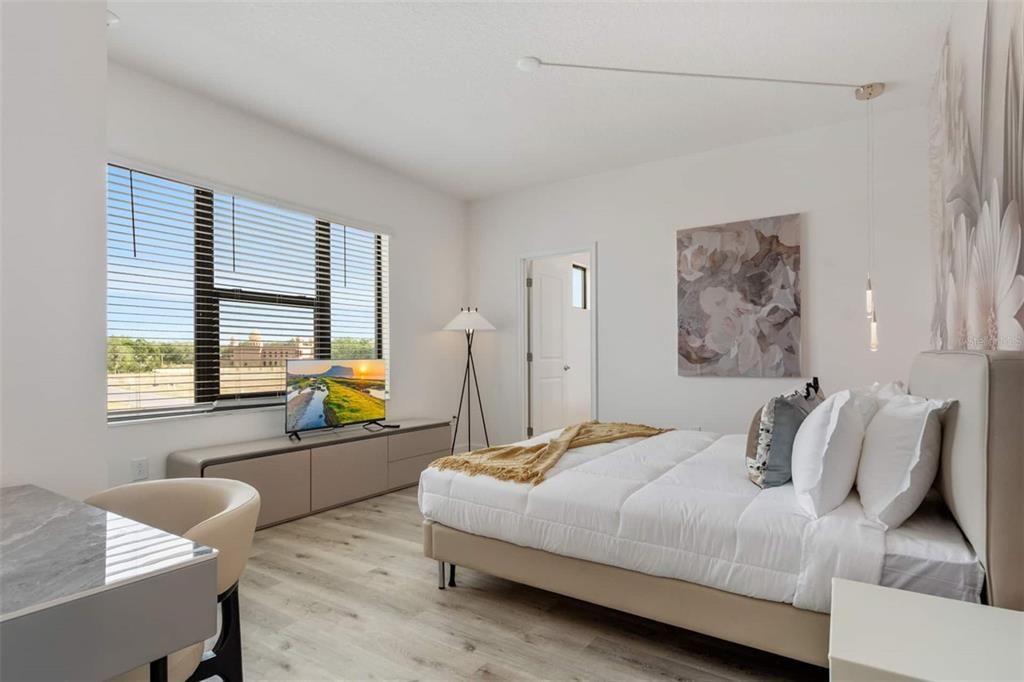 For Sale: $1,799,900 (15 beds, 15 baths, 6303 Square Feet)