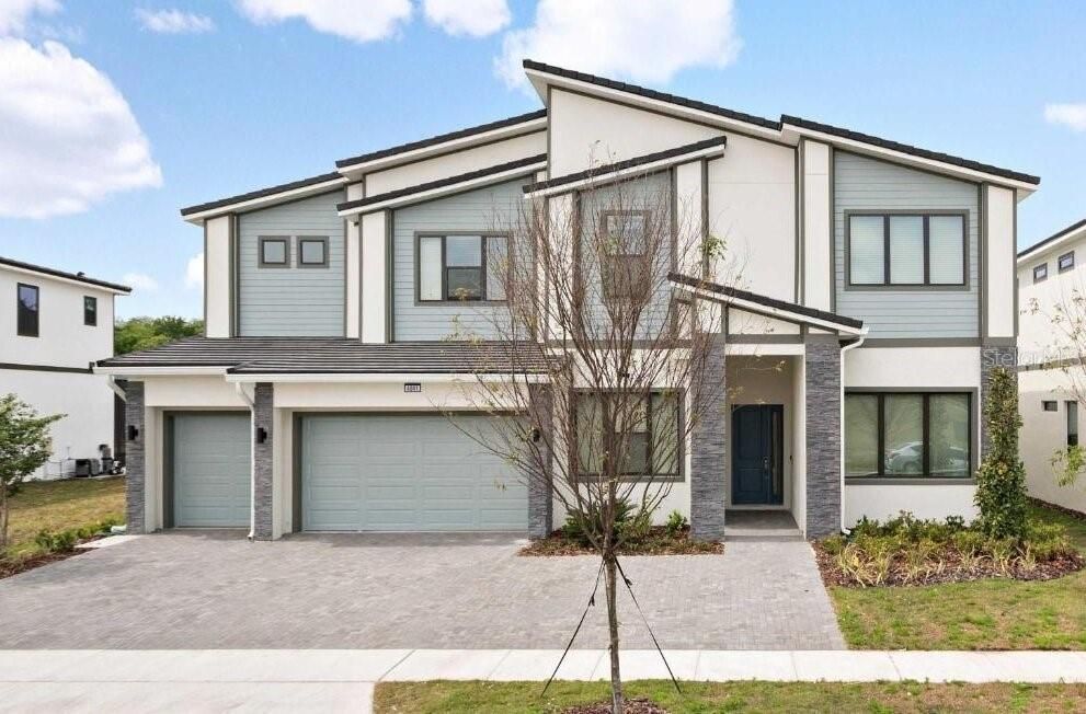 For Sale: $1,799,900 (15 beds, 15 baths, 6303 Square Feet)