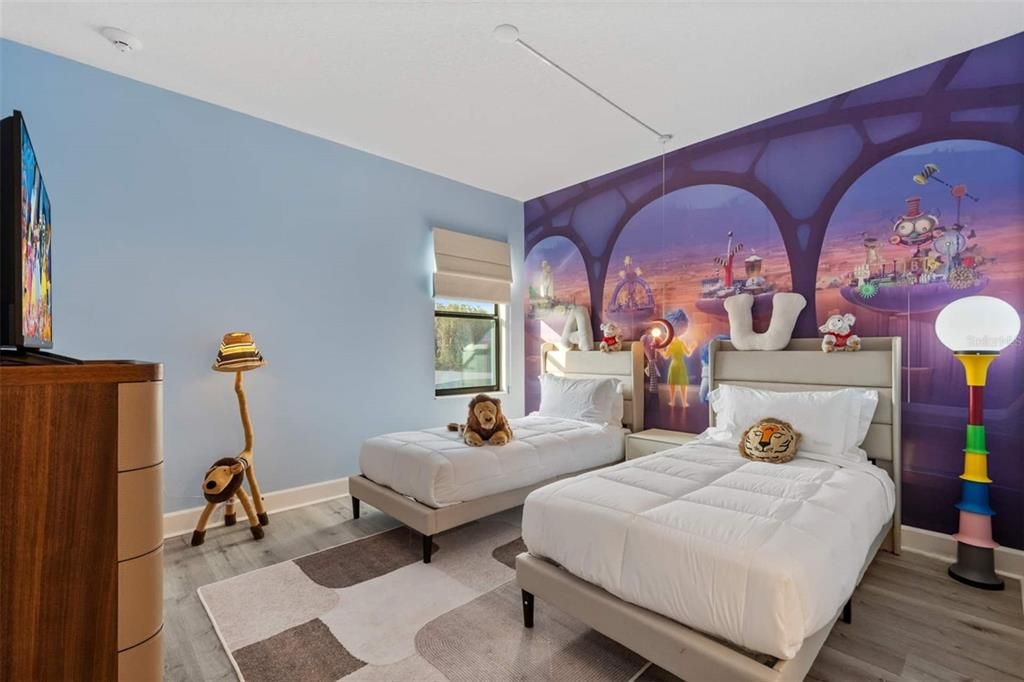 For Sale: $1,799,900 (15 beds, 15 baths, 6303 Square Feet)