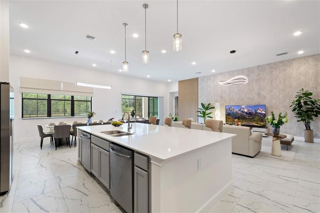 For Sale: $1,799,900 (15 beds, 15 baths, 6303 Square Feet)