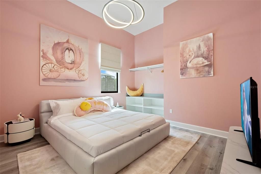For Sale: $1,799,900 (15 beds, 15 baths, 6303 Square Feet)