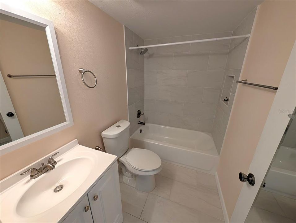 В аренду: $2,675 (2 спален, 2 ванн, 1025 Квадратных фут)