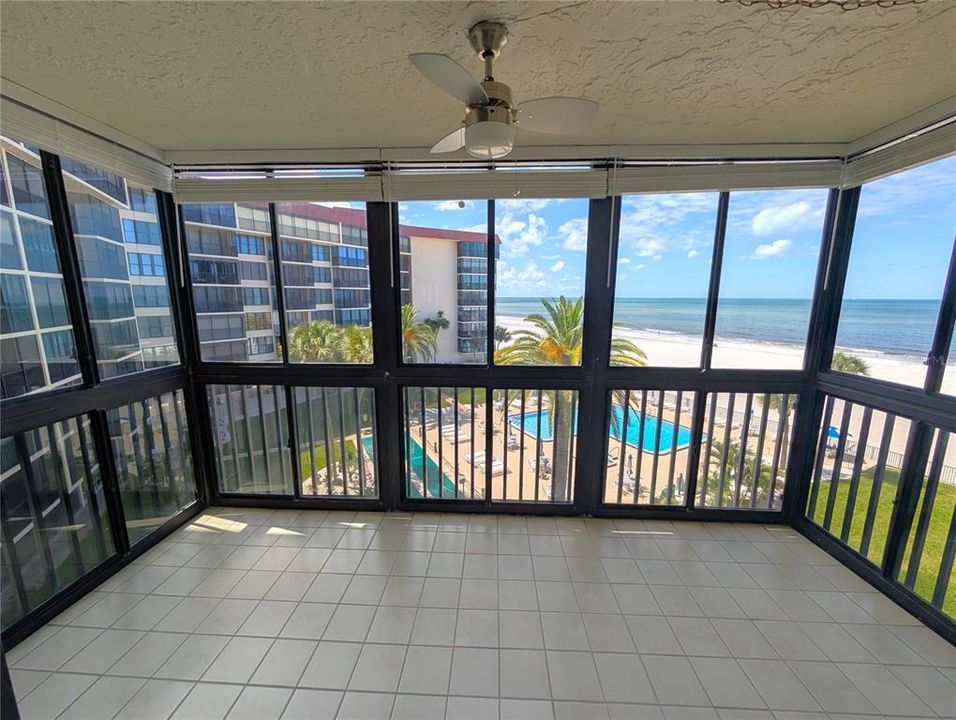 В аренду: $2,675 (2 спален, 2 ванн, 1025 Квадратных фут)