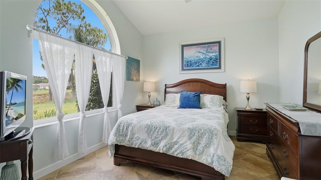 For Sale: $775,000 (4 beds, 3 baths, 2551 Square Feet)