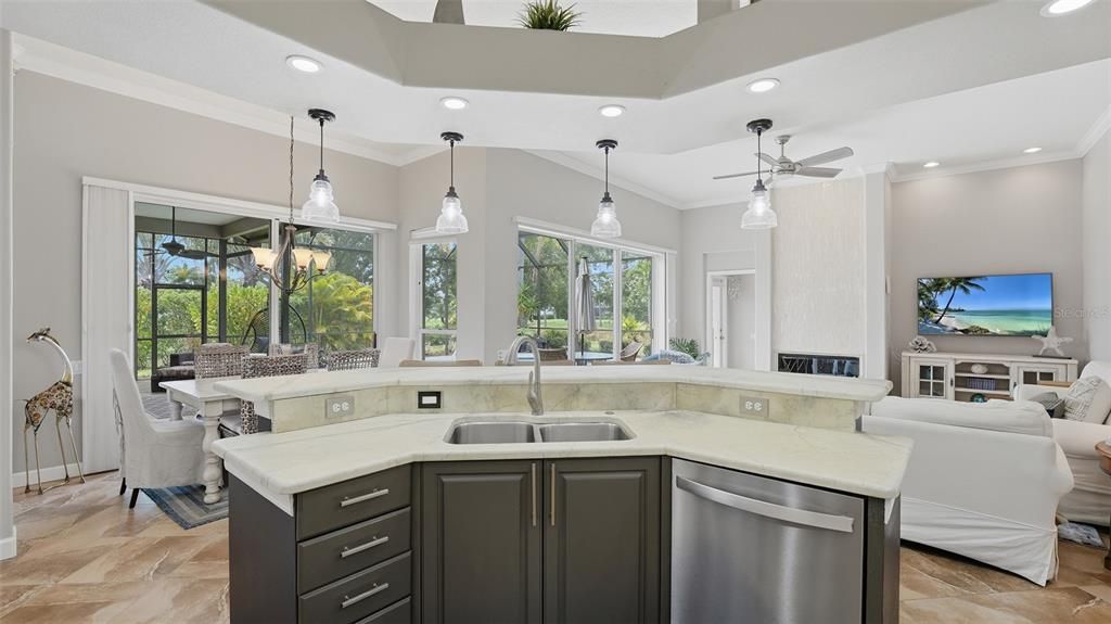 For Sale: $775,000 (4 beds, 3 baths, 2551 Square Feet)