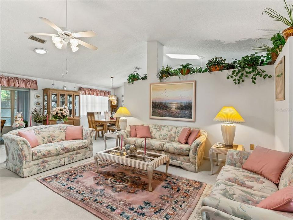 For Sale: $239,900 (3 beds, 2 baths, 1416 Square Feet)